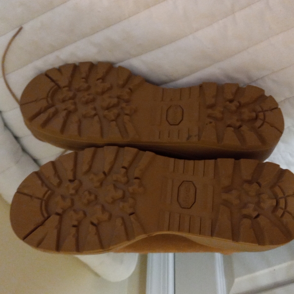 Belleville Men's Suede Boots Tan Lace Up Vibram Soles Sz 9.5 R - Picture 6 of 7